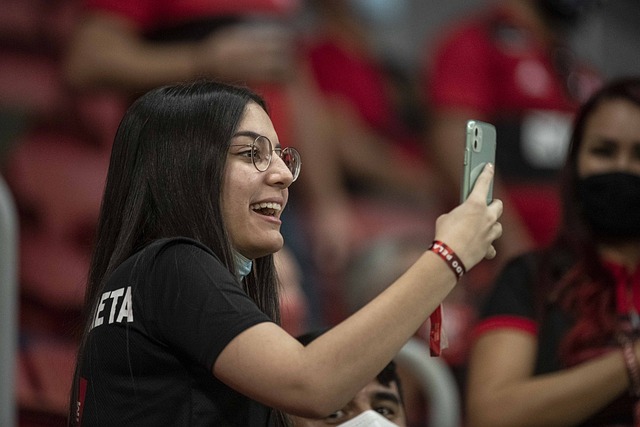 与猛龙队的 与猛龙队的