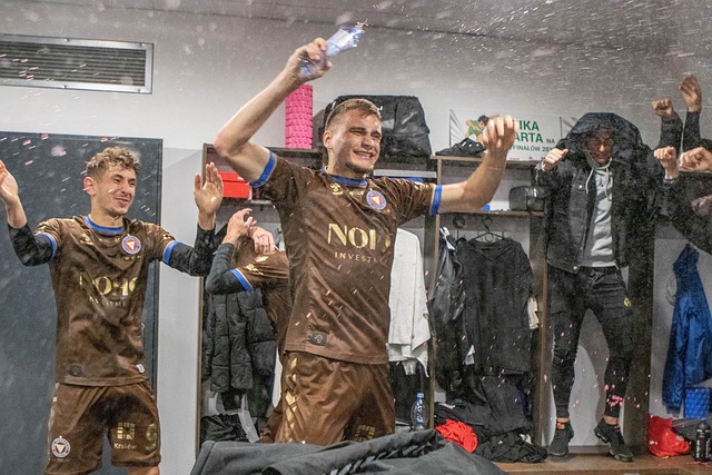 次关键扑救 次关键扑救